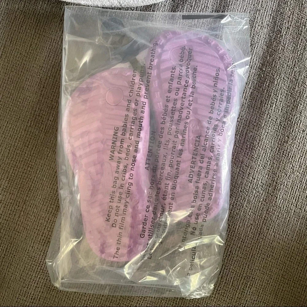 NWT Crocs Classic Flip Flops With Straps Lavender Kids